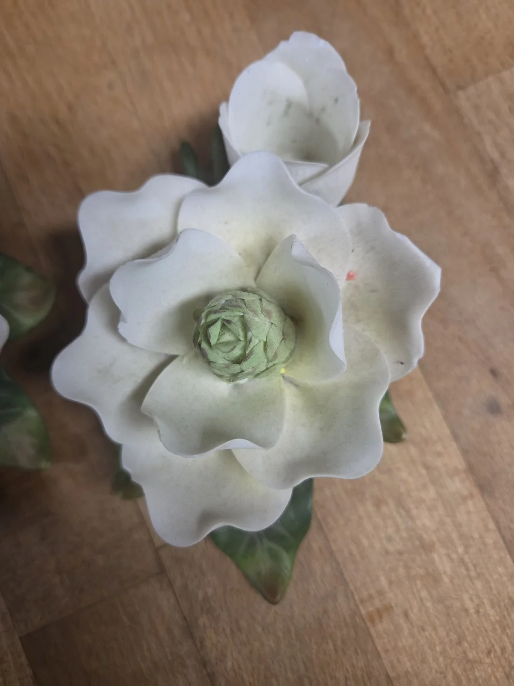 N/A elegant porcelain